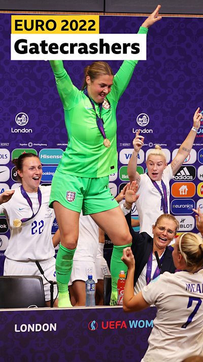 Singing Lionesses crash press conference