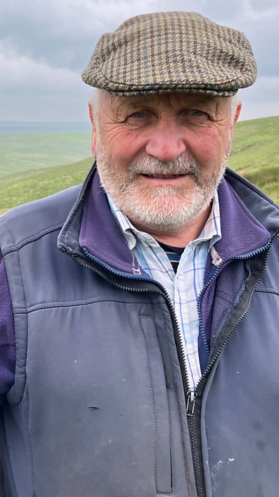 Mae Glyndwr Jones yn pryderu am effaith cerbydau ar yr Lwybyr y Mynaich