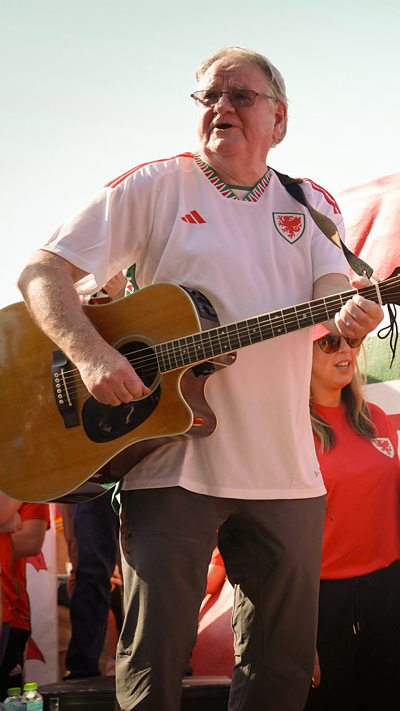 Dafydd Iwan
