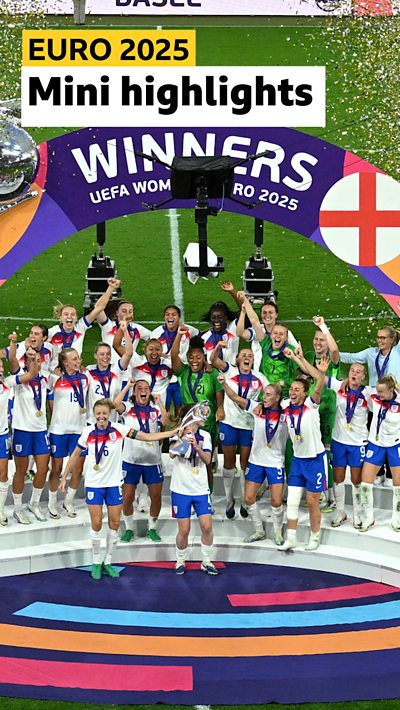 England lift trophy