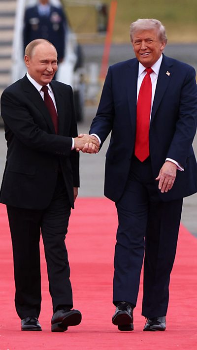 How the Trump-Putin summit unfolded... in under 2 minutes