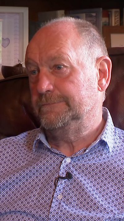 Mae ysgolion angen mwy o adnoddau i helpu plant sy'n camymddwyn, meddai Cefin Campbell