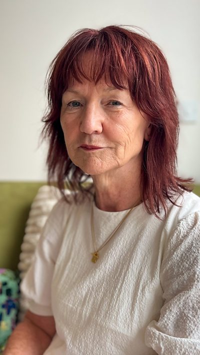 Derbyn tystysgrifau marwolaeth Cymraeg yn 'frwydr am gyfiawnder'