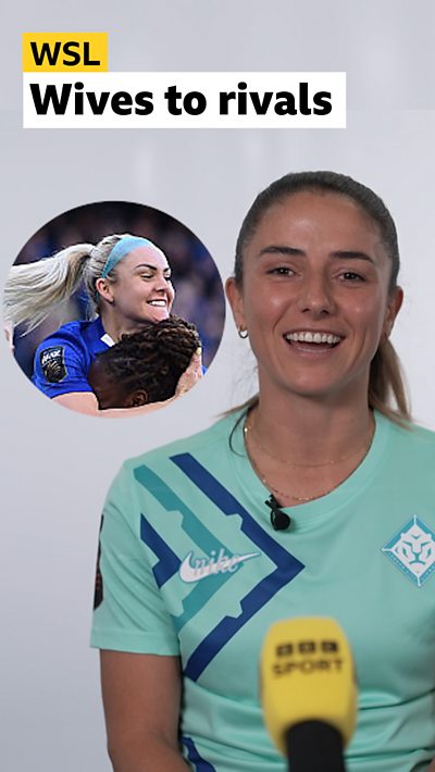 Ellie Carpenter and Daniëlle van de Donk