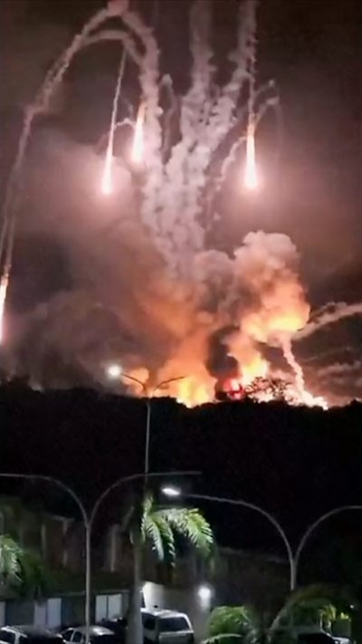 Vụ nổ lớn tại sân bay