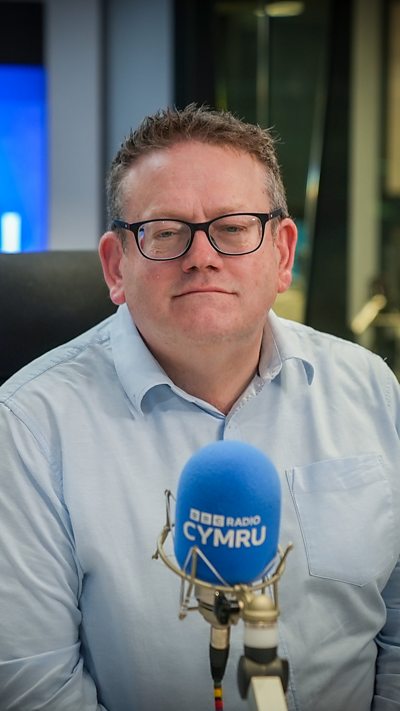 Alun Thomas i gyflwyno Post Prynhawn ar BBC Radio Cymru