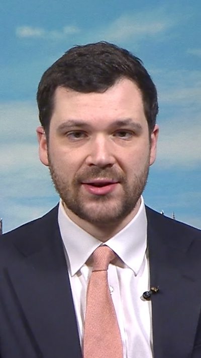 Henry Zeffman's piece to camera from tv studio