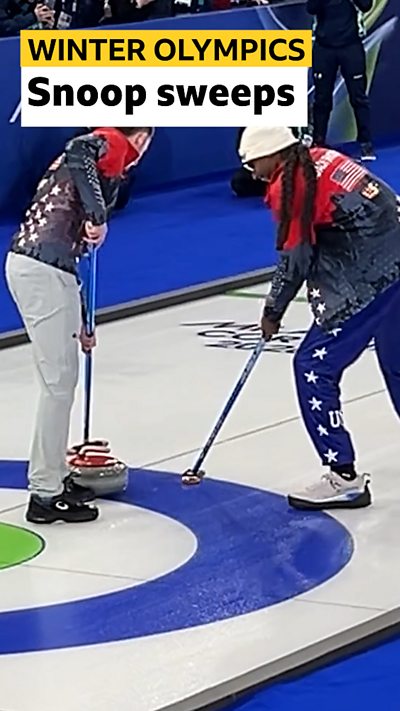 Snoop Dogg tries curling