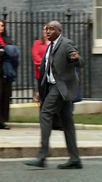 Lammy walking into No 10