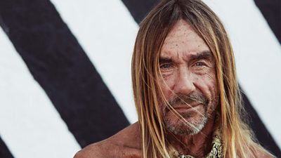 Foto de la cabeza de Iggy Pop.