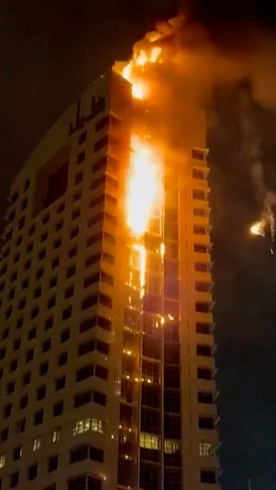 Fire engulfs high-rise building in Kuwait