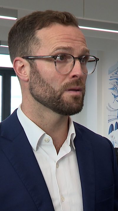 'Angen i'r gadwyn gyflenwi leol fod yn barod ar gyfer Wylfa newydd'