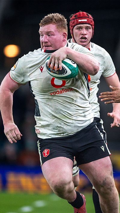 Dewi Lake yn gobeithio gweld Rhys Carre yn sgorio mwy o geisiadau