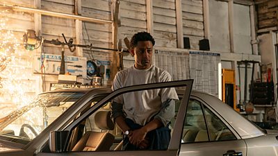 Picture Shows: Arran (BENJAMIN COYLE-LARNER) in Mint (Photo Credit: House/Fearless Minds/BBC/Sanne Gault)