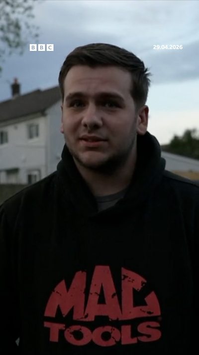 A Plymouth resident says he was evacuated from Aldi by the police.