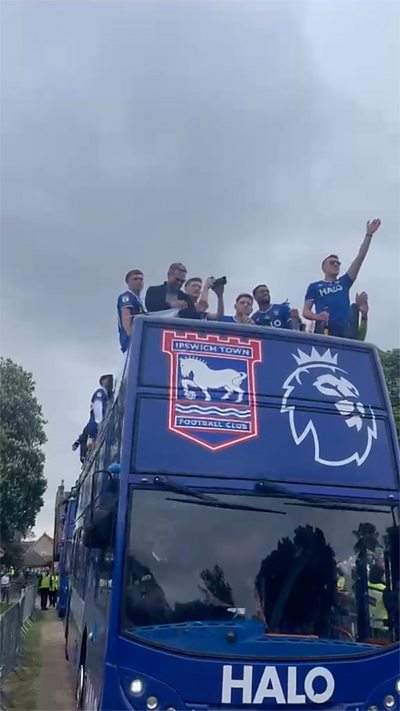 Open-top bus parade arrives at Christchurch Park, Ipswich