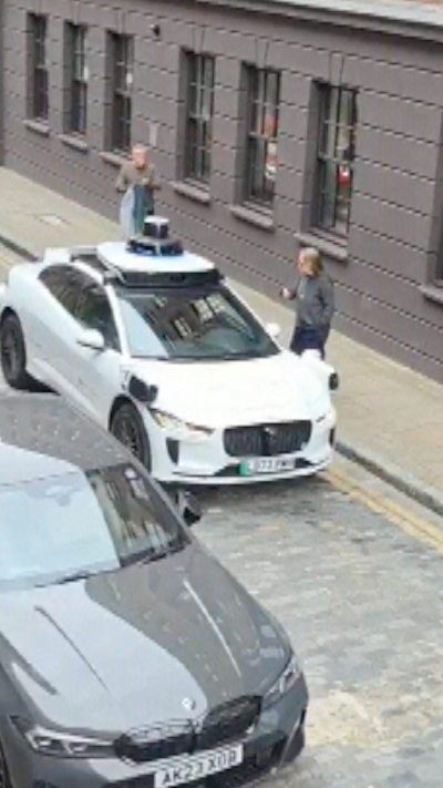 Driverless taxi firm Waymo sorry for early-morning noise