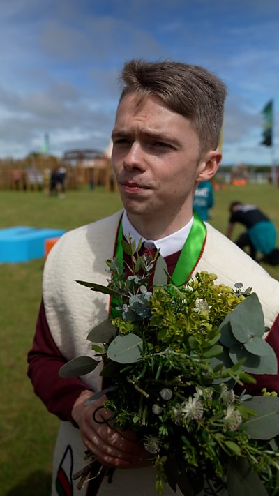 Enillwyr prif wobrau'r dysgwyr yn Eisteddfod yr Urdd