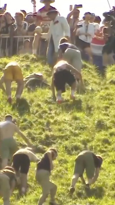 Watch again: Second children's uphill race