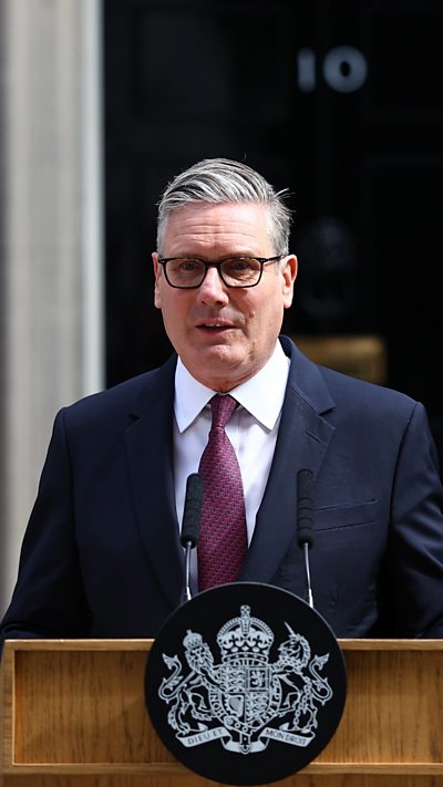 Ymddiswyddiad Syr Keir Starmer - barn pobl Bangor