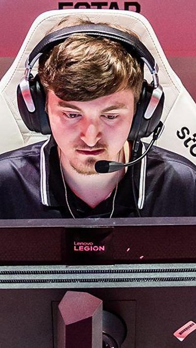 eSports gamer