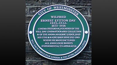 Plaque at 19 Lisle Street