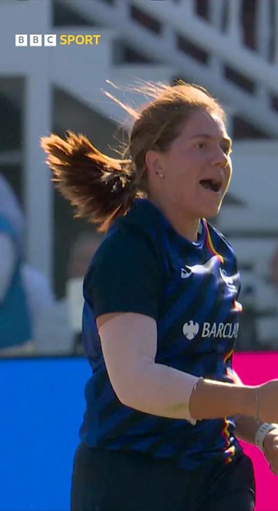 Nadine de Klerk after getting a wicket