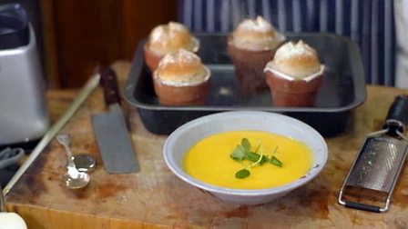 Butternut squash soup with flowerpot bread