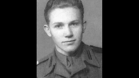 Witness History, Witness History, The Warsaw uprising