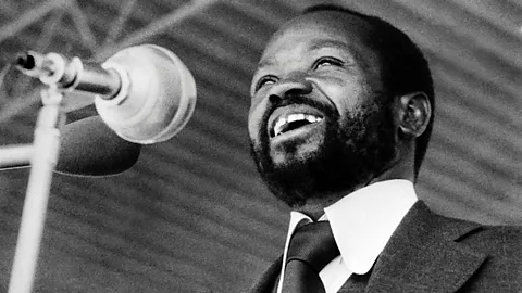 Witness History, Witness History, The Mysterious Death of Samora Machel