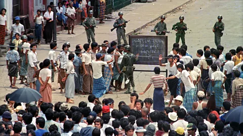 Witness History, Witness History, The Burma uprising of 1988