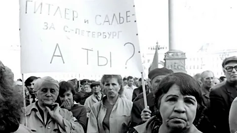 Witness History, Witness History, From Leningrad to St Petersburg