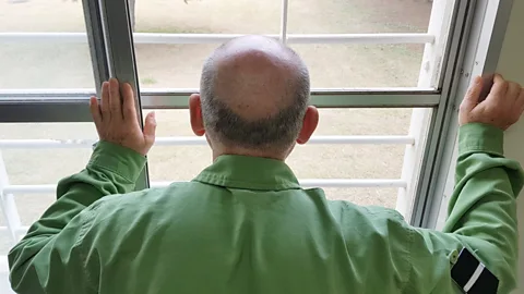 Crossing Continents, Crossing Continents, Japan's Elderly Crime Wave