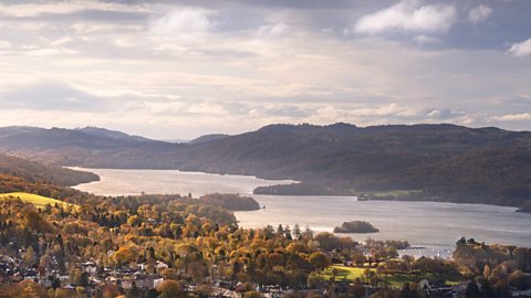 Windermere is the largest lake in England.