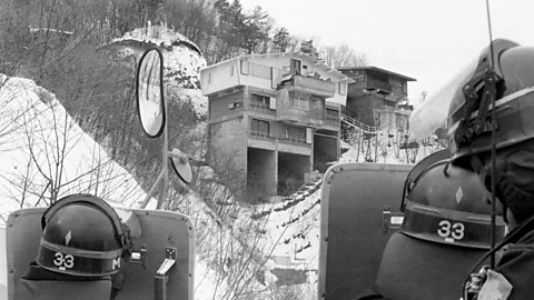 Witness History, Witness History, Asama Sanso: Japanese hostage crisis