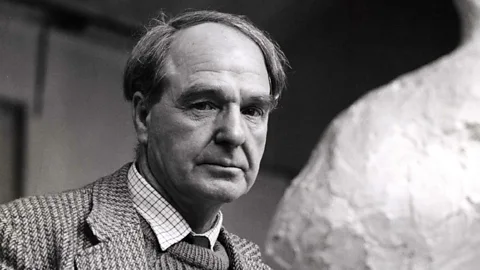 Witness History, Witness History, The British sculptor who won over the world