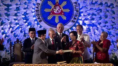 Witness History, Witness History, The woman who negotiated peace with a rebel group
