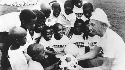 Sporting Witness, Sporting Witness, Stanley Matthews' Soweto team