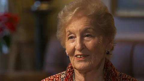 The Interview, The Interview, Mindu Hornick: Don't let Auschwitz memories erode