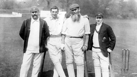 W.G. GRACE còmhla ri luchd-criogaid eile Billy Murdoch clì, C.B. Fry agus Teàrlach Macartney mu 1900