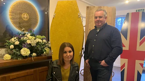 The Documentary Podcast, Funeral punks