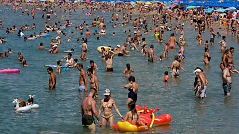 Witness History, Witness History, Benidorm and the birth of package tourism