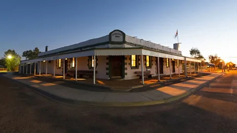 Austrailian outback pub