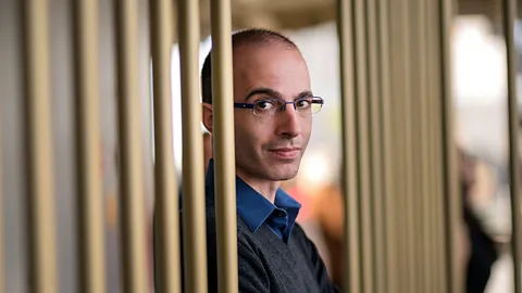 What Makes Us Human, Yuval Noah Harari: What Makes Us Human?