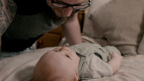 Paid â phoeni os nad yw’n parablu eto- mae’n debygol o fod yn gwneud rhai synau.