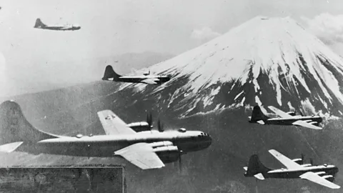Witness History, Witness History, Discovering the Jet Stream