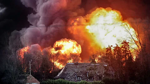 Witness History, Witness History, The explosion heard by millions