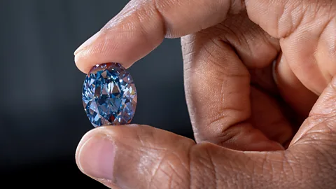 Okavango Blue Diamond - Hand