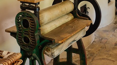 Primary Drama Workshop - Framework 2: Resource 5 - Slideshow: 'The Big House'