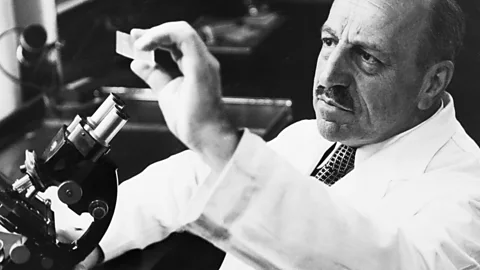 Witness History, Witness History, How the smear test was invented
